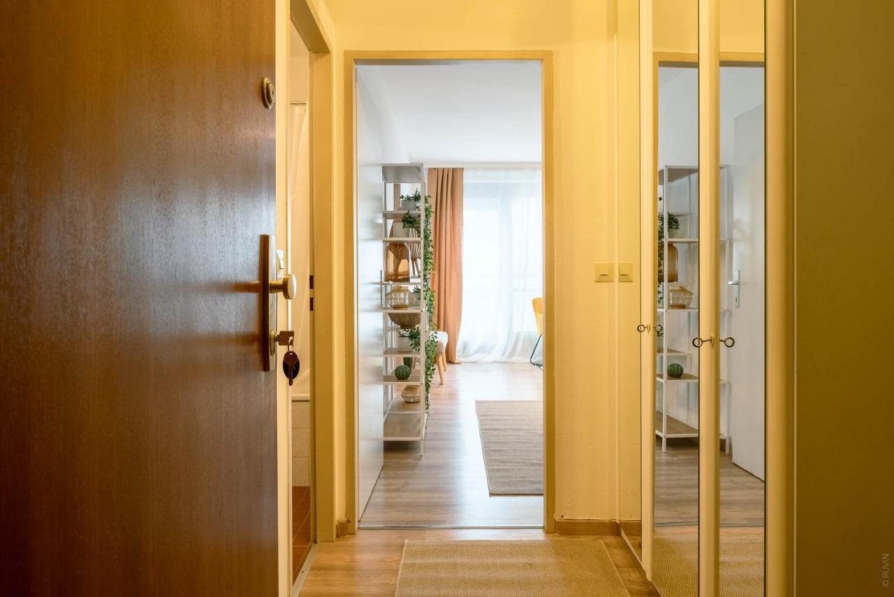 King Bed Home, Next To Akh Michelbeuern Vienna Exterior photo